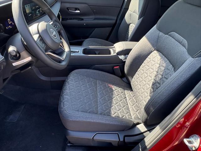 new 2025 Nissan Kicks car, priced at $27,578