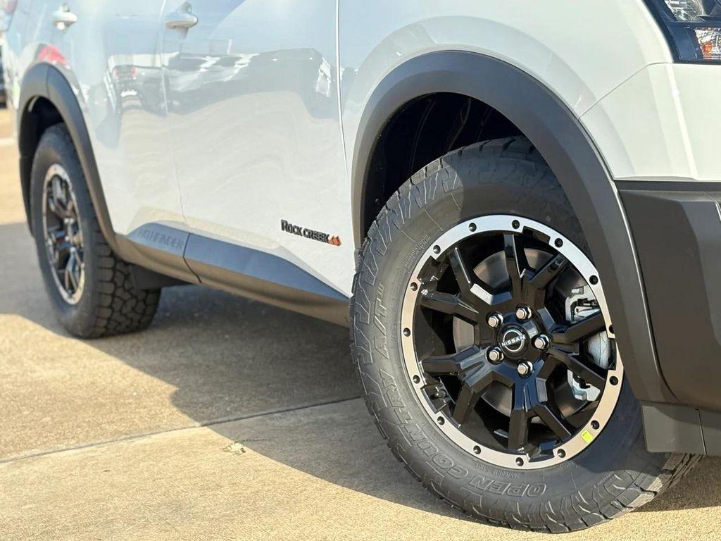 new 2025 Nissan Pathfinder car, priced at $35,094