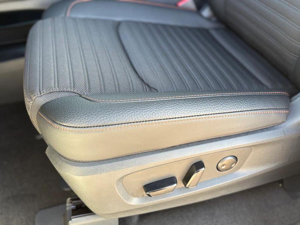 new 2025 Nissan Pathfinder car, priced at $35,094