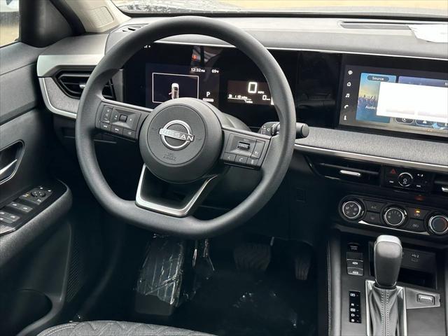 new 2025 Nissan Kicks car, priced at $25,684