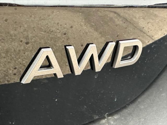 new 2025 Nissan Kicks car, priced at $25,684