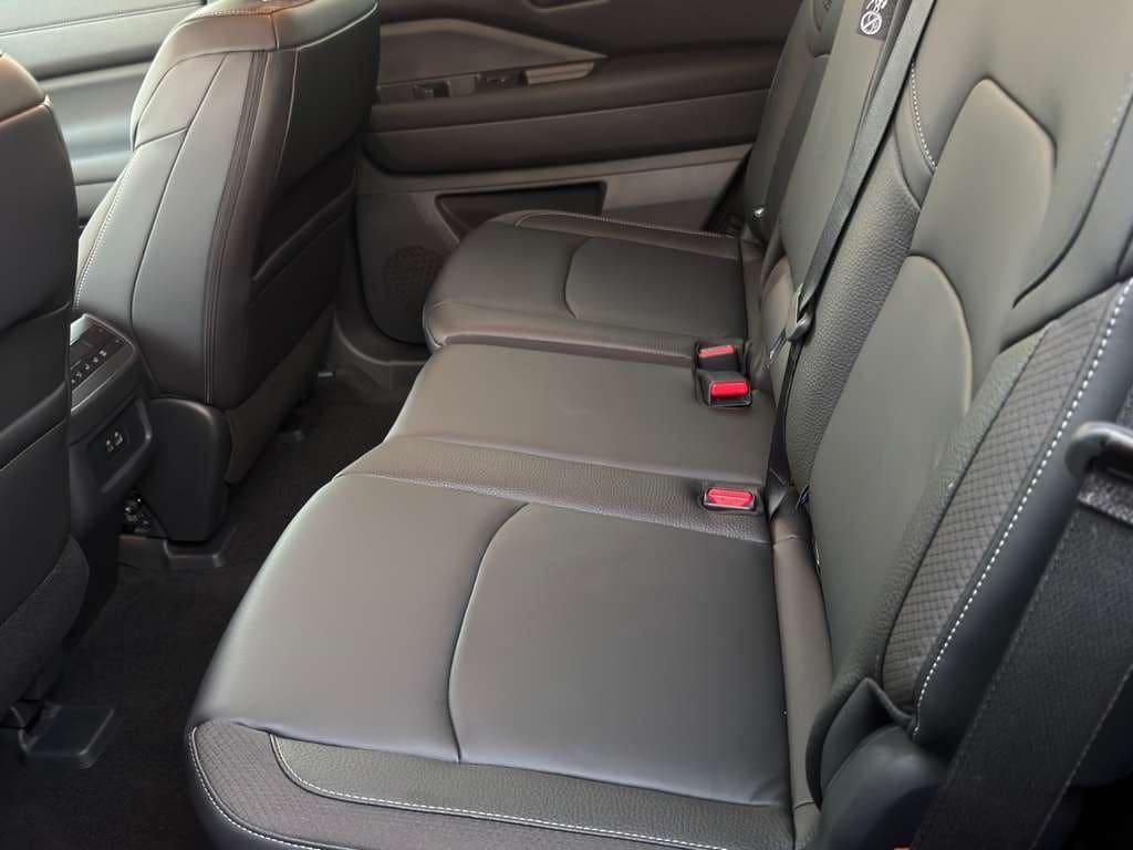 new 2025 Nissan Pathfinder car, priced at $33,348