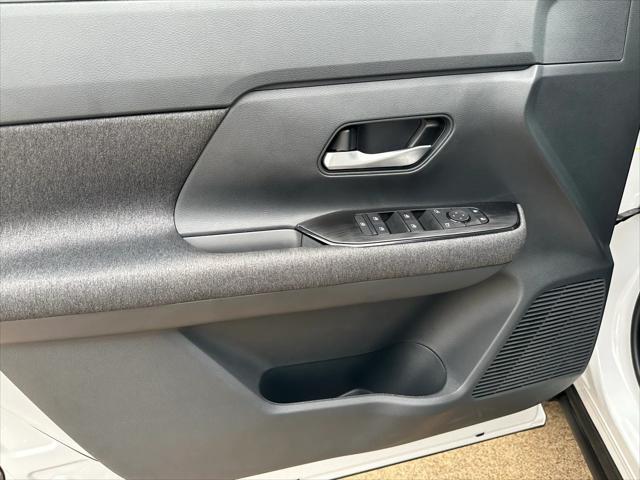 new 2025 Nissan Kicks car, priced at $25,535