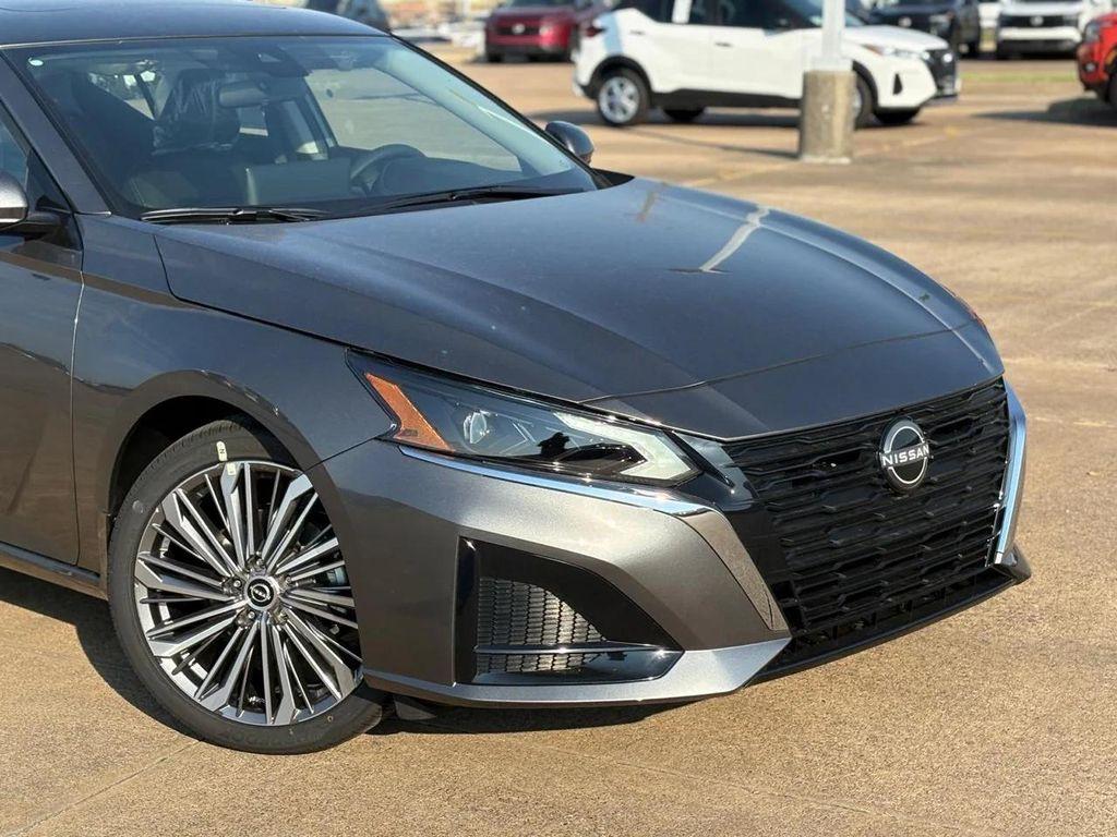 new 2025 Nissan Altima car, priced at $29,176