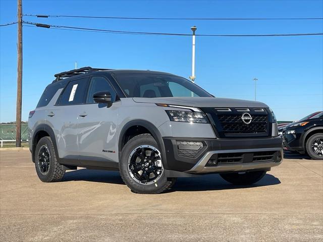 new 2025 Nissan Pathfinder car, priced at $44,677