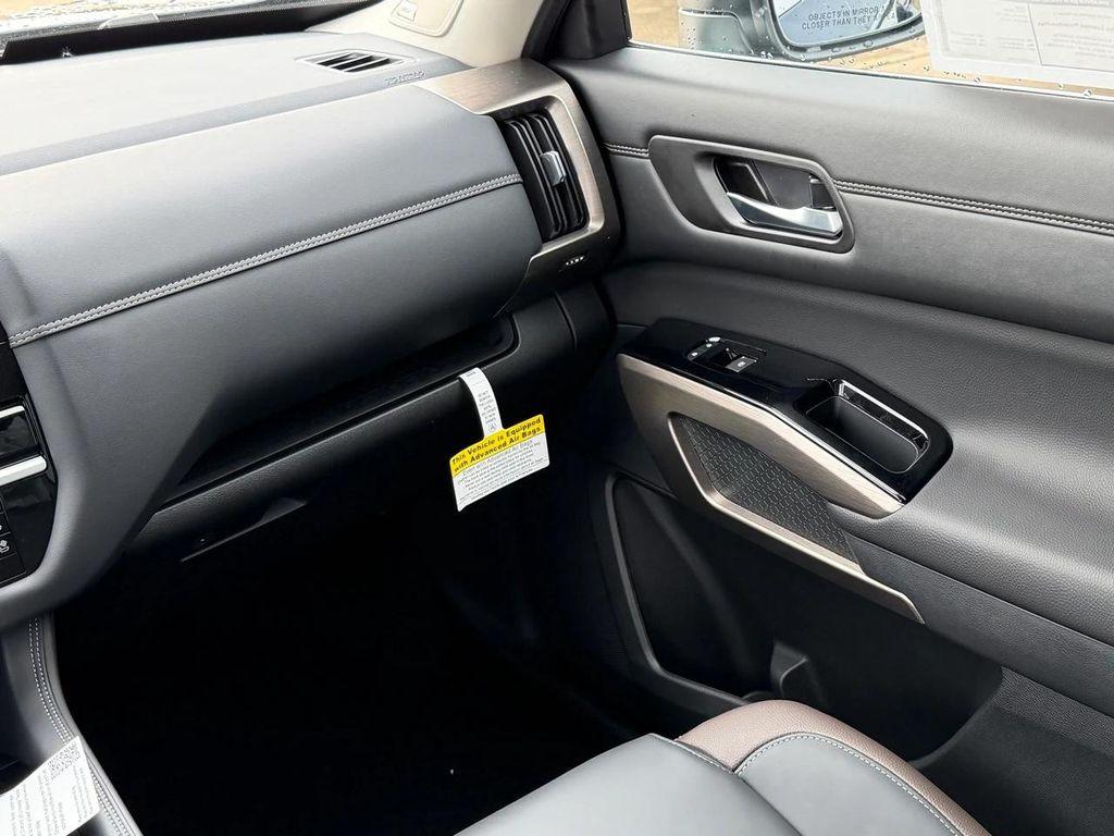 new 2025 Nissan Pathfinder car, priced at $39,299