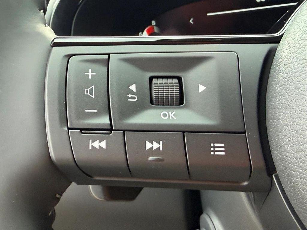 new 2025 Nissan Pathfinder car, priced at $39,299