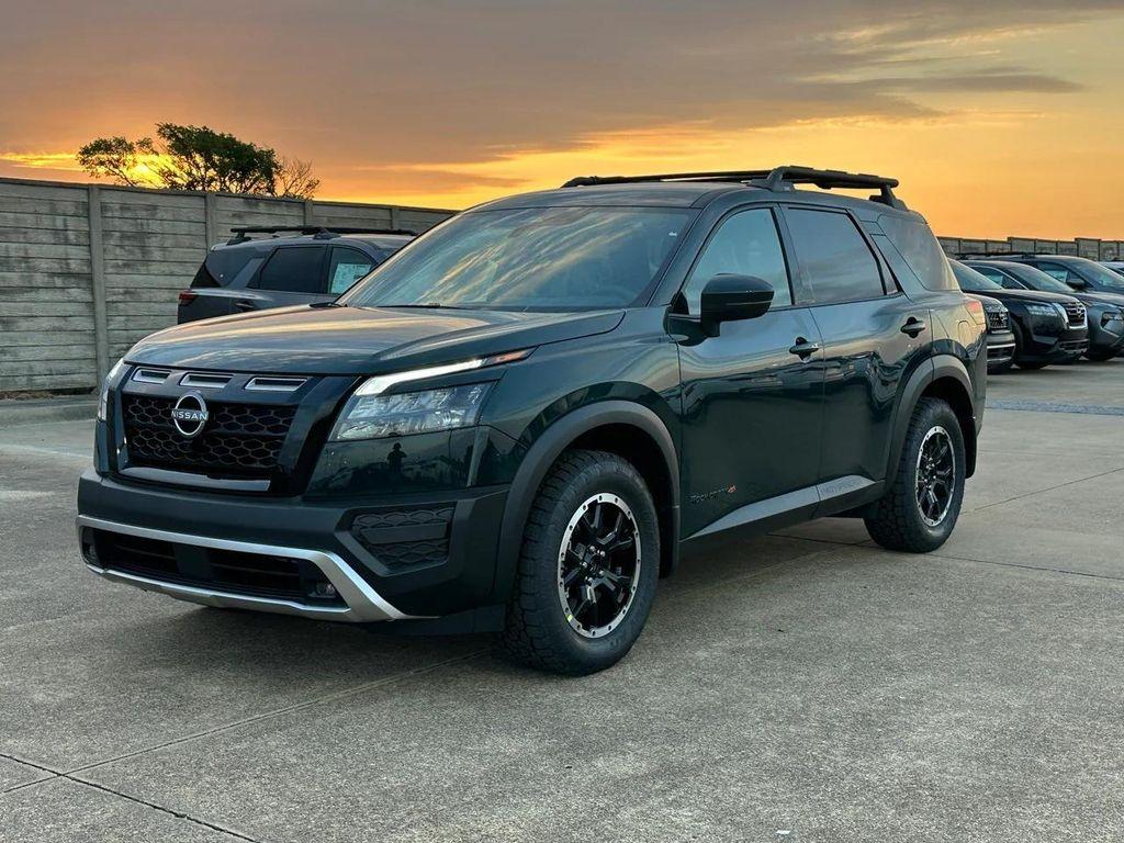 new 2025 Nissan Pathfinder car, priced at $35,085