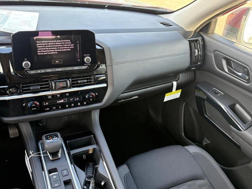 new 2025 Nissan Pathfinder car, priced at $36,795