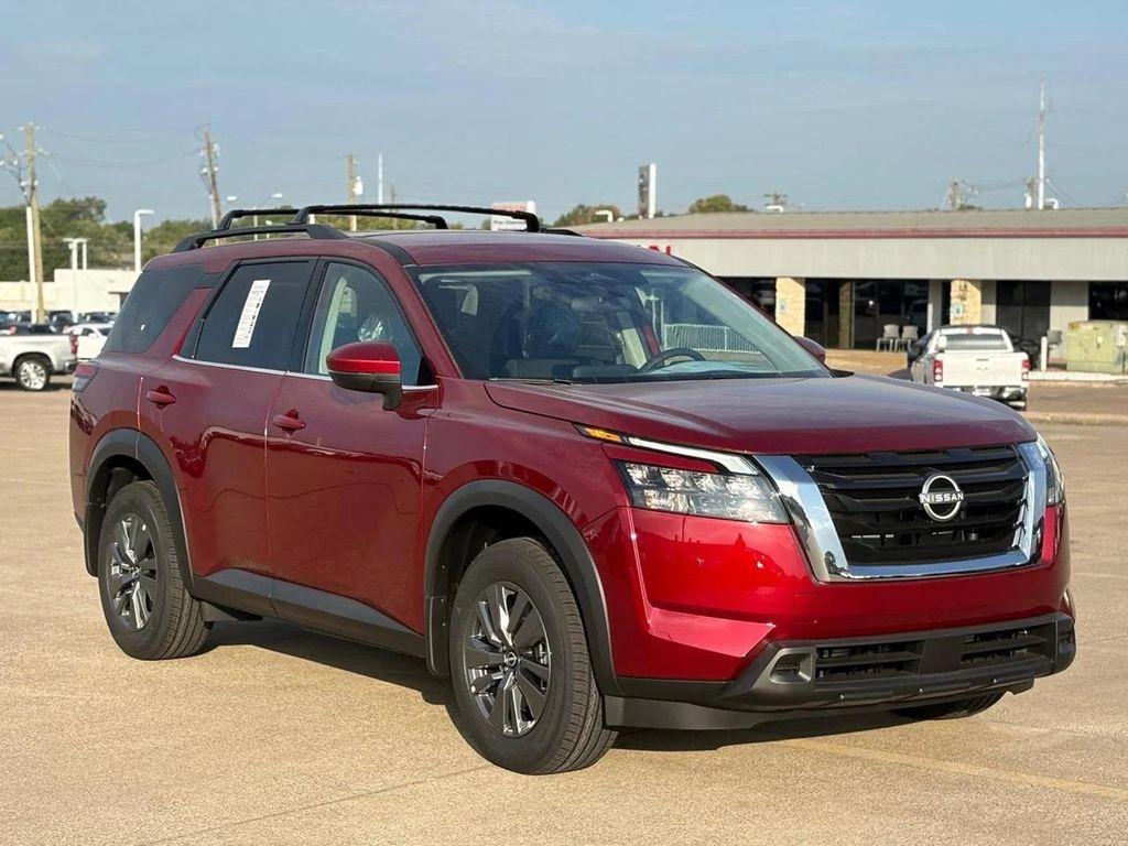 new 2025 Nissan Pathfinder car, priced at $36,795