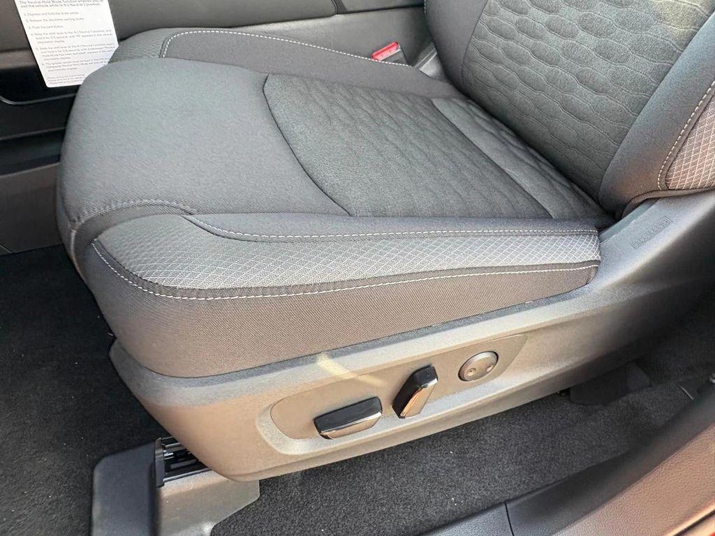 new 2025 Nissan Pathfinder car, priced at $36,795