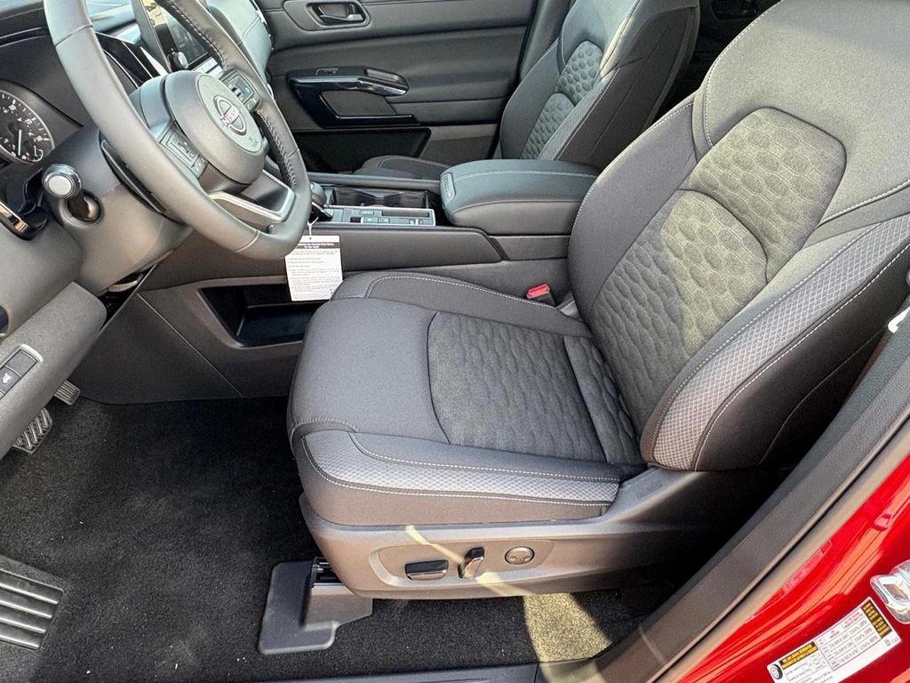 new 2025 Nissan Pathfinder car, priced at $36,795