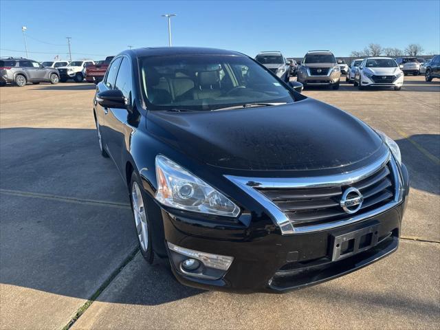 used 2013 Nissan Altima car, priced at $7,989