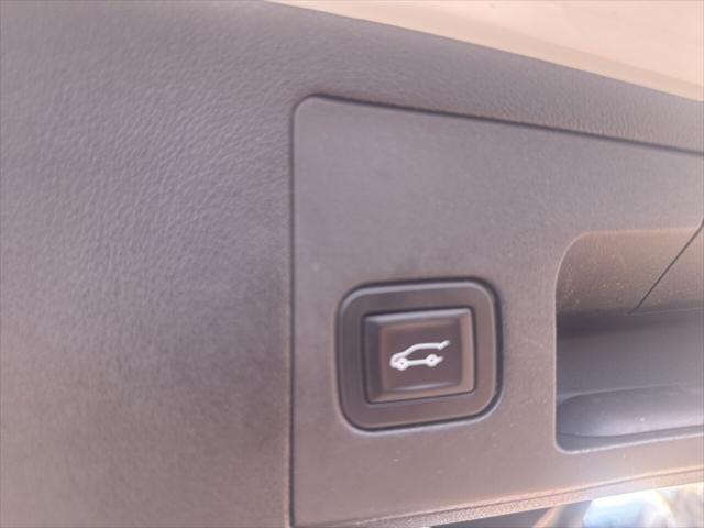 used 2019 Cadillac XT5 car, priced at $22,491