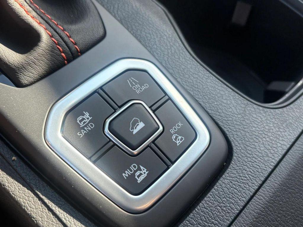 new 2026 Nissan Frontier car, priced at $43,768