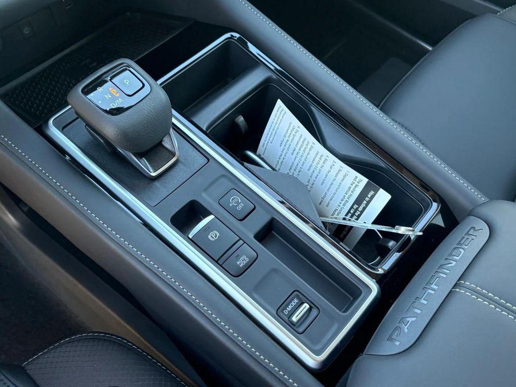 new 2025 Nissan Pathfinder car, priced at $33,425