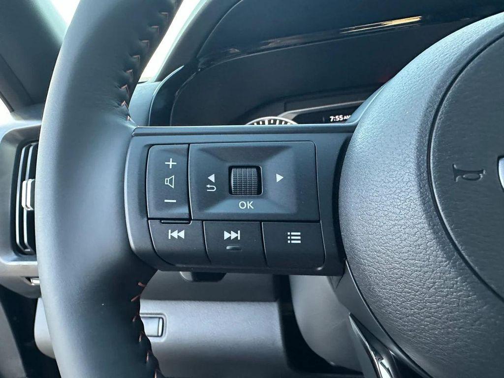 new 2025 Nissan Pathfinder car, priced at $35,085