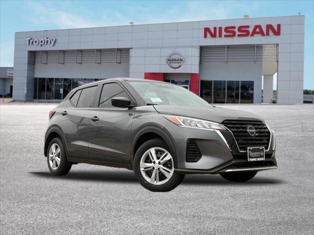new 2025 Nissan Kicks car, priced at $22,857