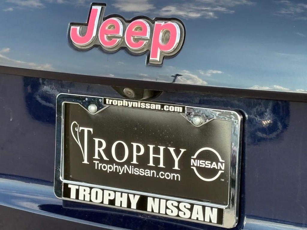 used 2017 Jeep Grand Cherokee car, priced at $14,528