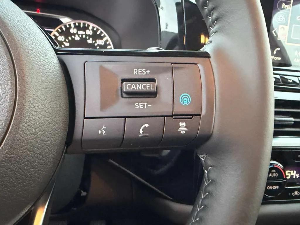 new 2025 Nissan Pathfinder car, priced at $33,348