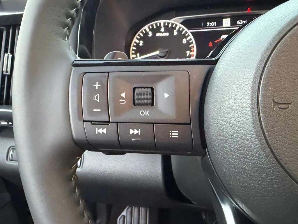 new 2025 Nissan Pathfinder car, priced at $33,348