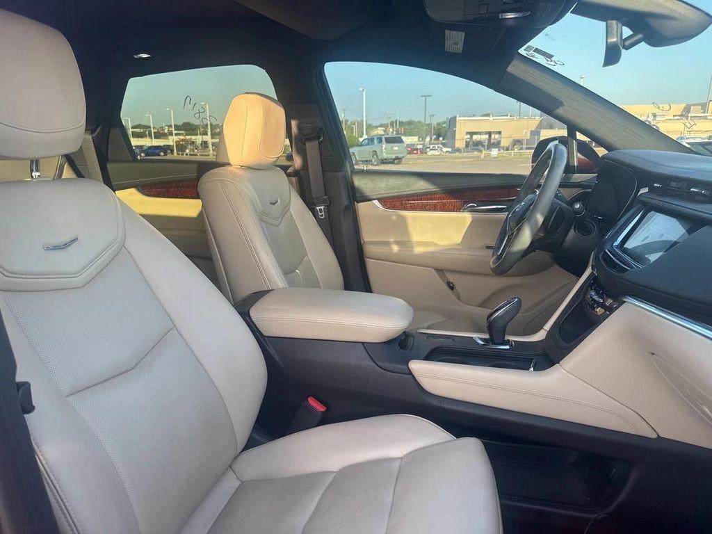 used 2017 Cadillac XT5 car, priced at $18,372