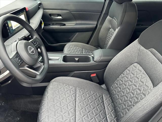 new 2025 Nissan Kicks car, priced at $26,934