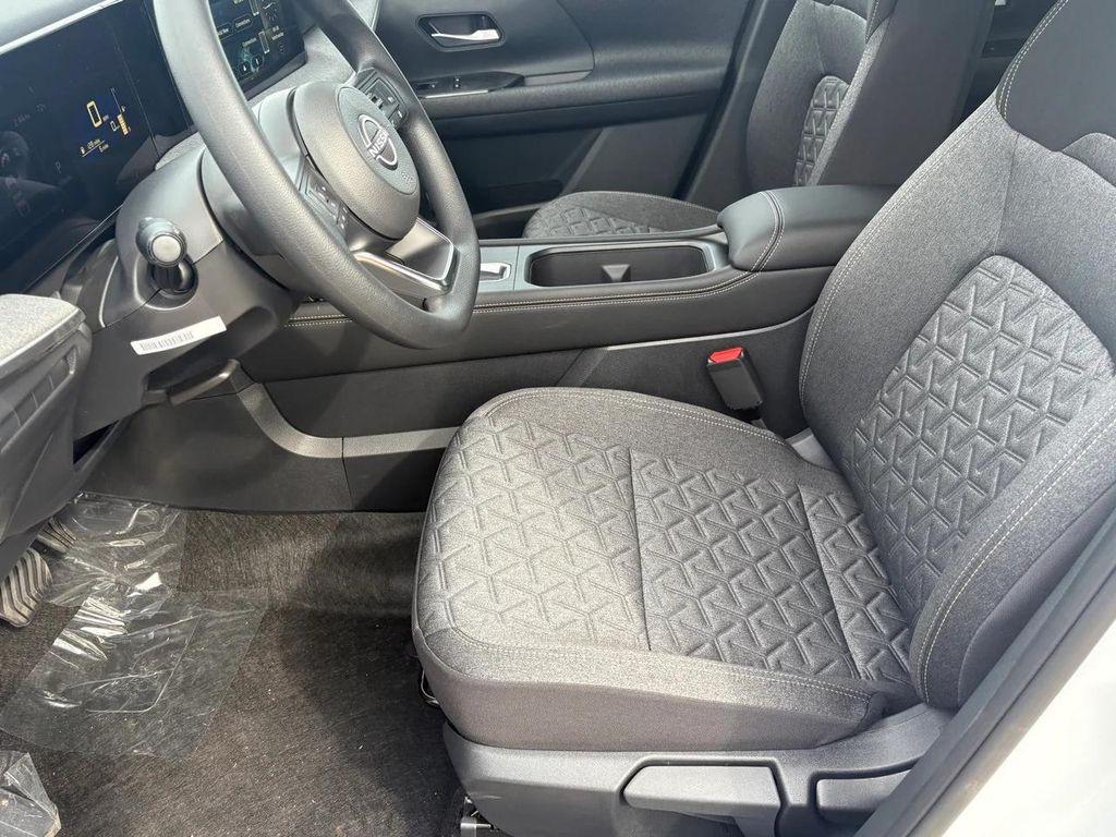 new 2025 Nissan Kicks car, priced at $25,192