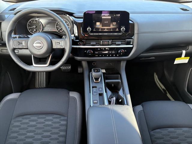 new 2025 Nissan Pathfinder car, priced at $35,922