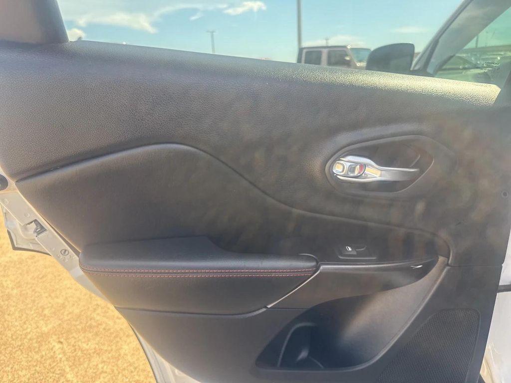 used 2019 Jeep Cherokee car, priced at $15,998