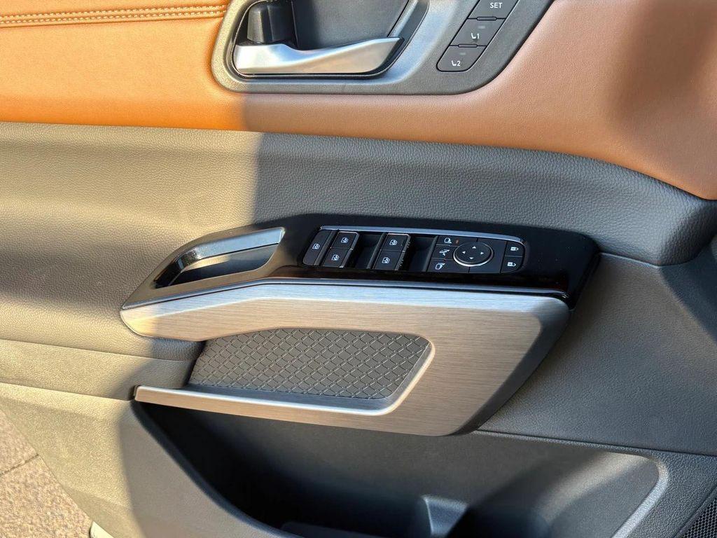 new 2025 Nissan Pathfinder car, priced at $41,118