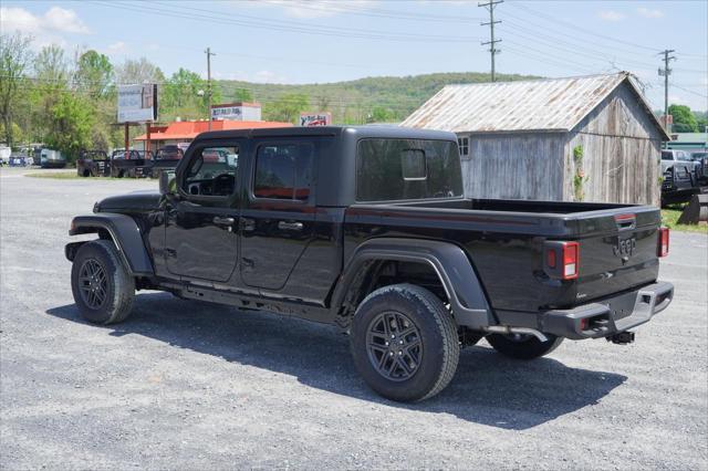 new 2024 Jeep Gladiator car, priced at $47,056