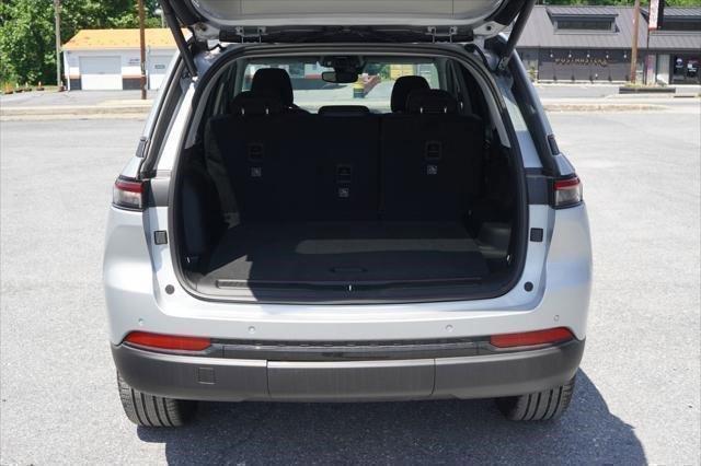 new 2024 Jeep Grand Cherokee car, priced at $41,917