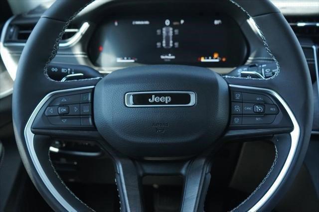 new 2024 Jeep Grand Cherokee car, priced at $41,917