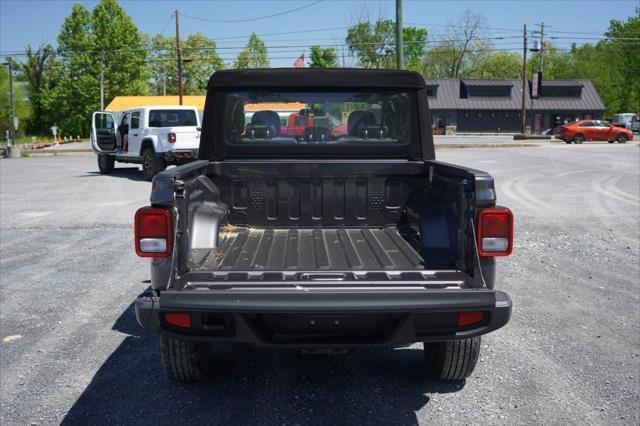 new 2024 Jeep Gladiator car, priced at $37,039