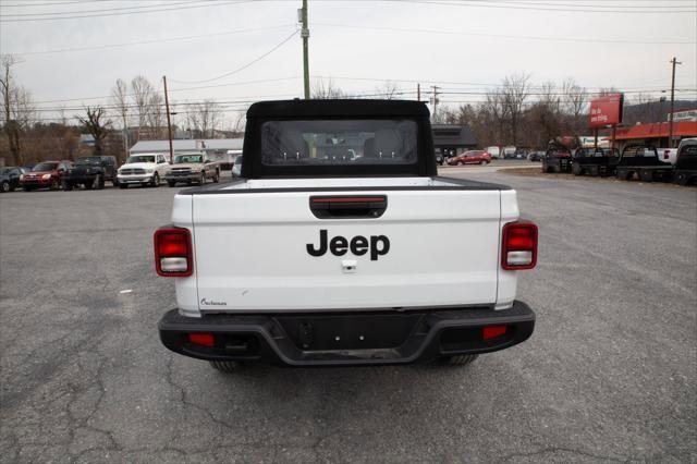 new 2024 Jeep Gladiator car, priced at $37,577