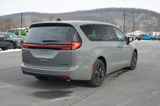 new 2023 Chrysler Pacifica Hybrid car, priced at $54,751
