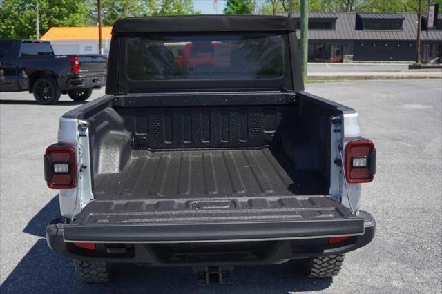 new 2024 Jeep Gladiator car, priced at $42,540