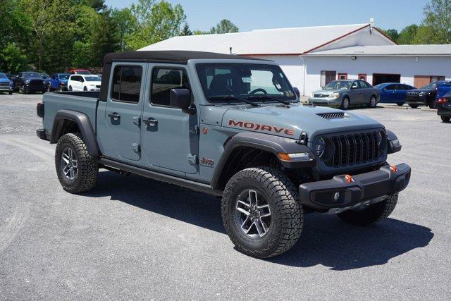 new 2024 Jeep Gladiator car, priced at $50,162