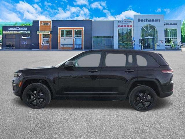 new 2024 Jeep Grand Cherokee car, priced at $45,585