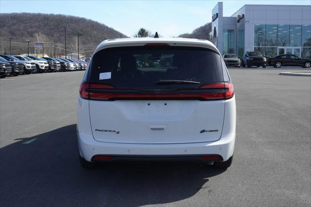 new 2023 Chrysler Pacifica Hybrid car, priced at $54,750