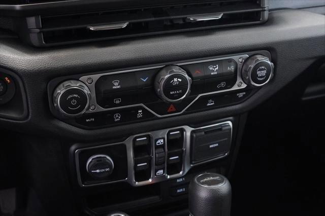 new 2024 Jeep Gladiator car, priced at $43,306