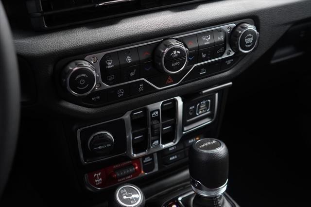 new 2024 Jeep Gladiator car, priced at $42,090