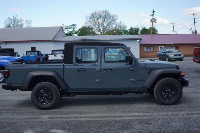 new 2024 Jeep Gladiator car, priced at $37,582