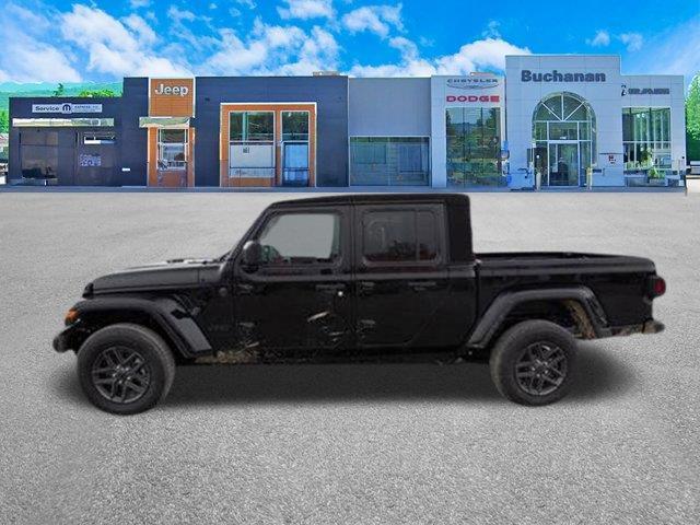 new 2024 Jeep Gladiator car, priced at $38,911