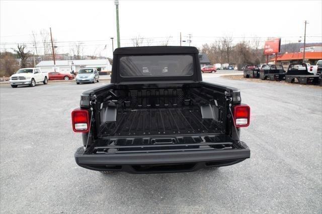 new 2024 Jeep Gladiator car, priced at $38,911