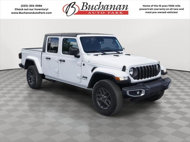 new 2024 Jeep Gladiator car, priced at $40,979