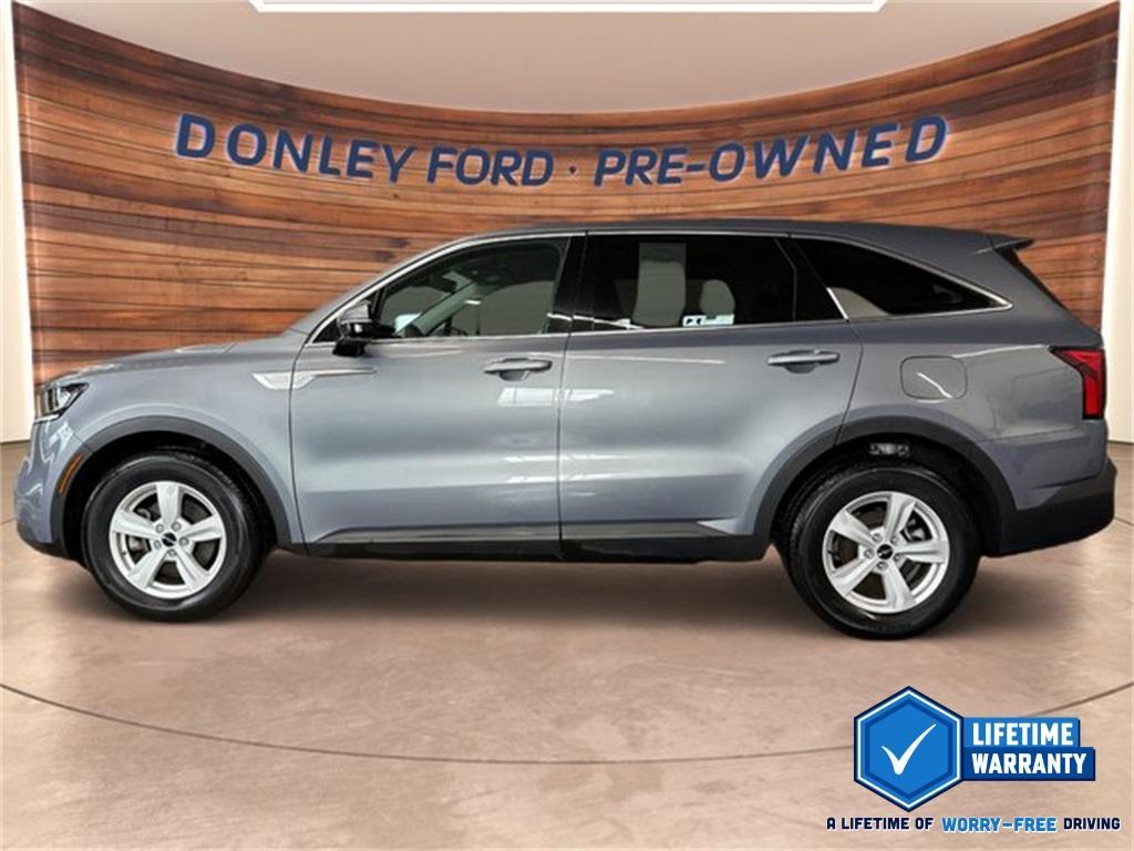 used 2022 Kia Sorento car, priced at $23,400