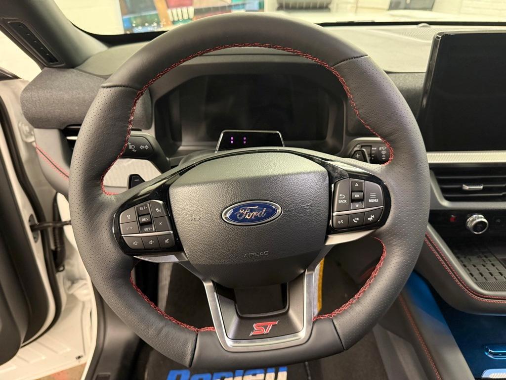 new 2025 Ford Explorer car, priced at $55,612