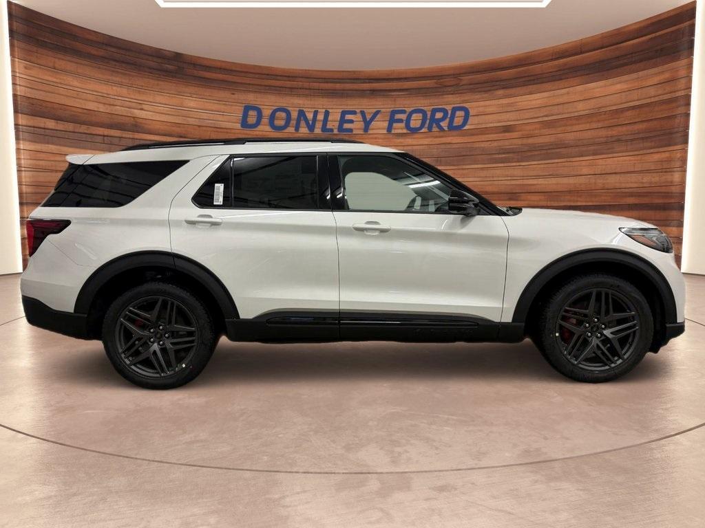 new 2025 Ford Explorer car, priced at $55,612